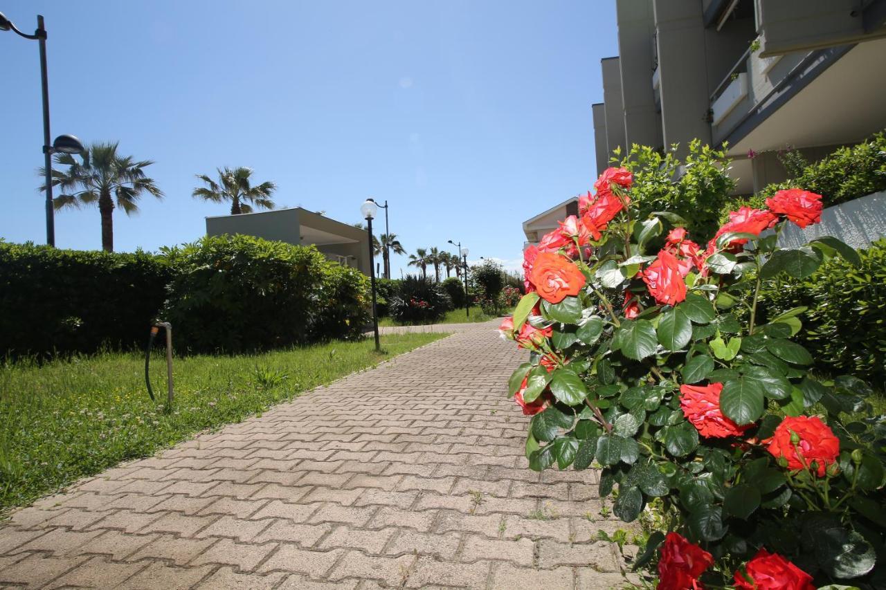 Residence Le Palme Montesilvano Luaran gambar