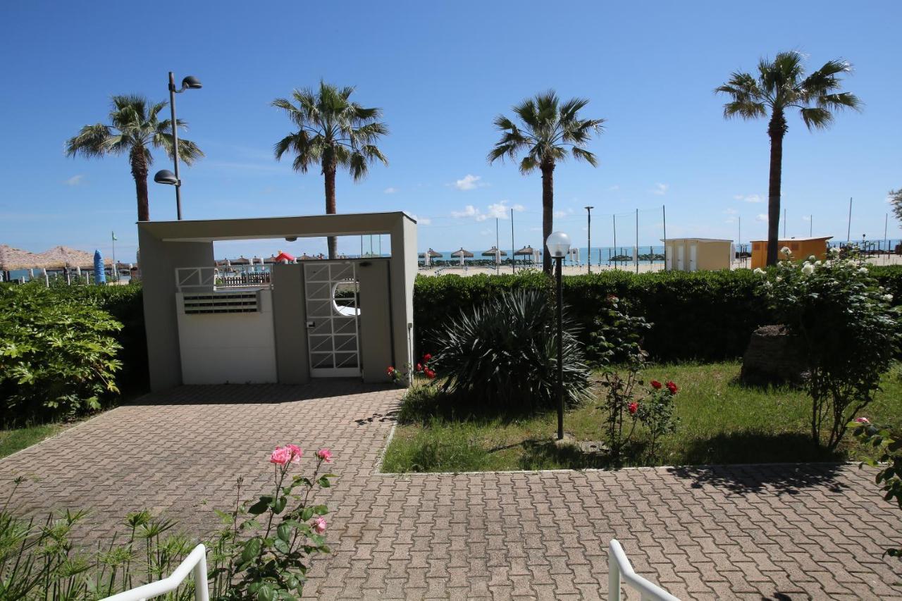 Residence Le Palme Montesilvano Luaran gambar
